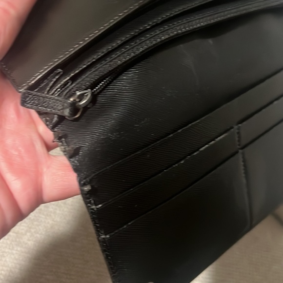 **UNDER CONSTRUCTION** GUC Prada Black Saffiano Leather Double Snap Wallet - Picture 16 of 16